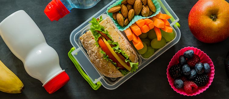 Help your child eat a healthy lunch | Parenting